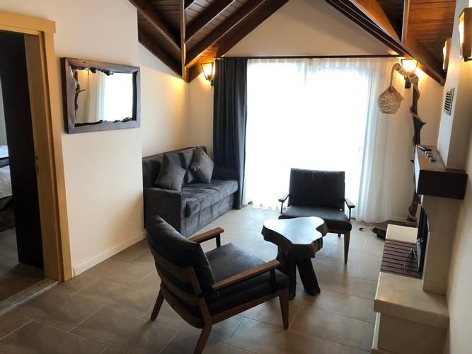 Mountain House, Mountain View