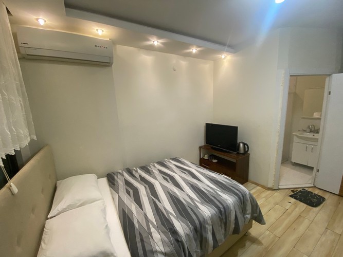 Standard Room (1 Person)