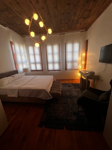 Deluxe Room, Land View