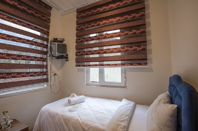 Single Room (1 Person)