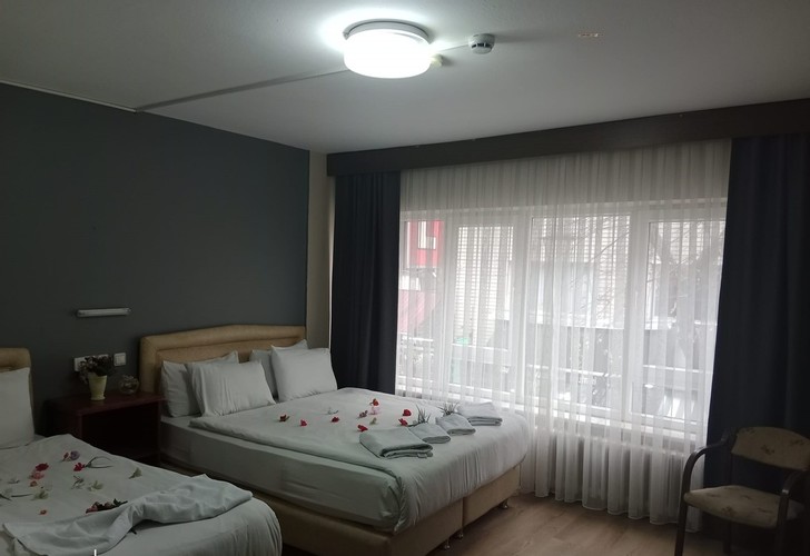 Family Room (3 Person)