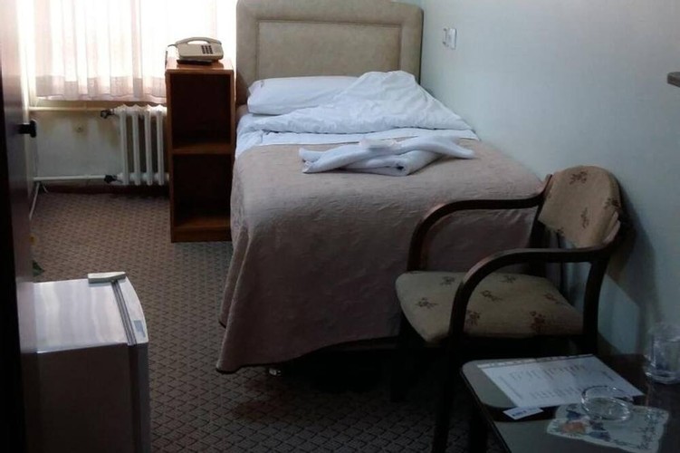 Single Room (1 Person)