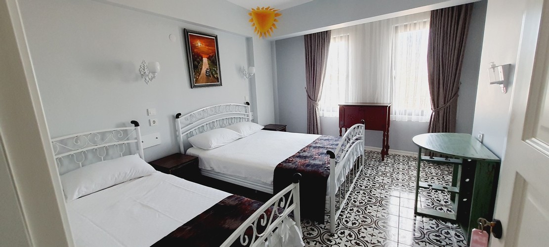 Alada Garden Üç Kisilik Oda