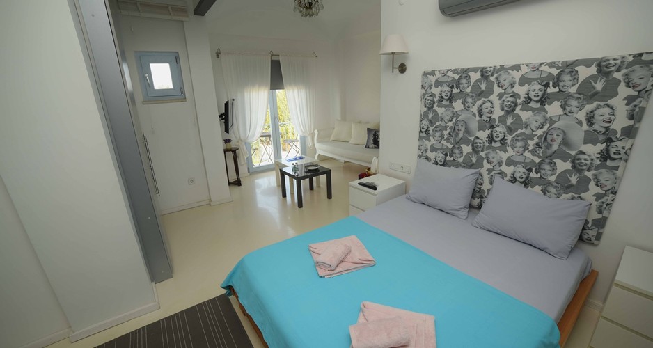 Executive Room (3 Person)