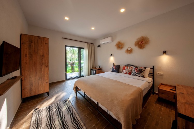 Deluxe Oda, Havuz Manzaralı