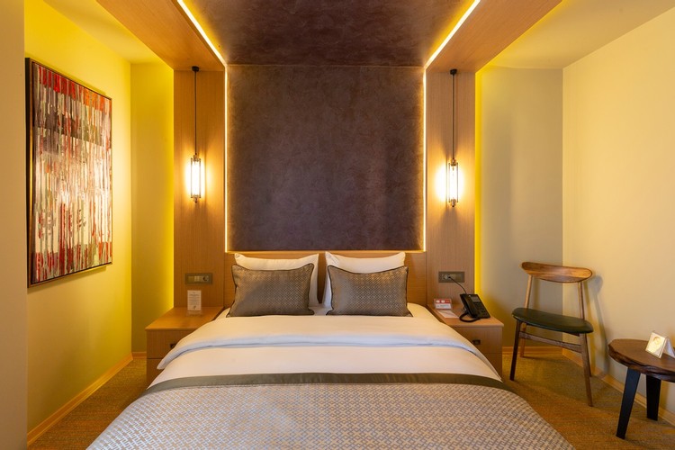 Superior Oda, Kara Manzaralı