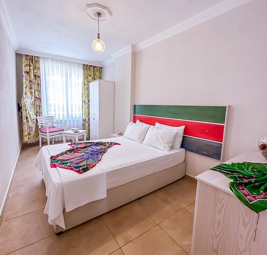 Suit Oda, Şehir Manzaralı (Balkonlu)