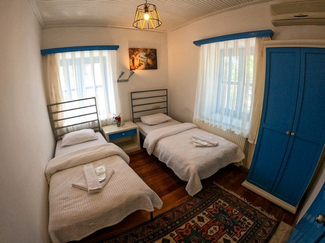 Garden Room, Garden View