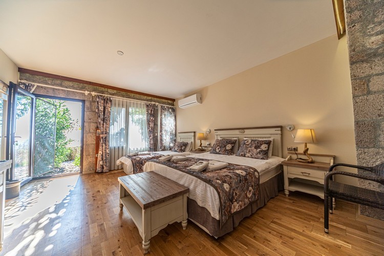 Family Room, Partial Sea View