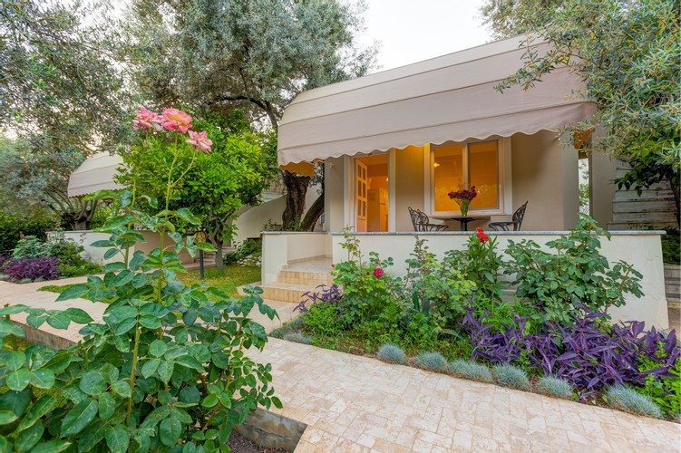 Tiny House, Bahçe Manzaralı