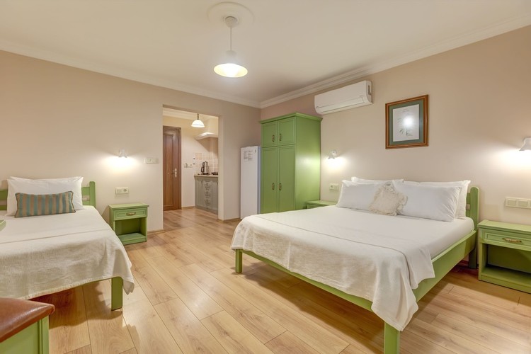 Superior Oda, Bahçe Manzaralı