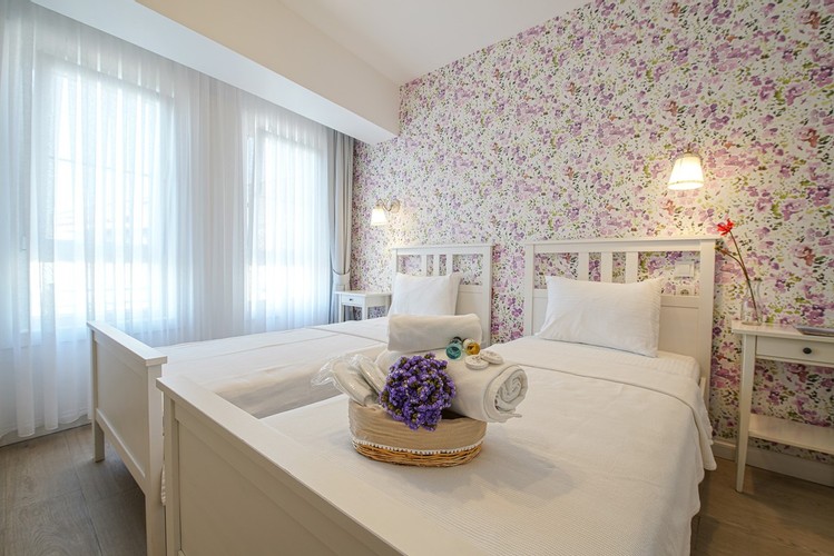 Deluxe Iki Ayrı Yataklı Oda