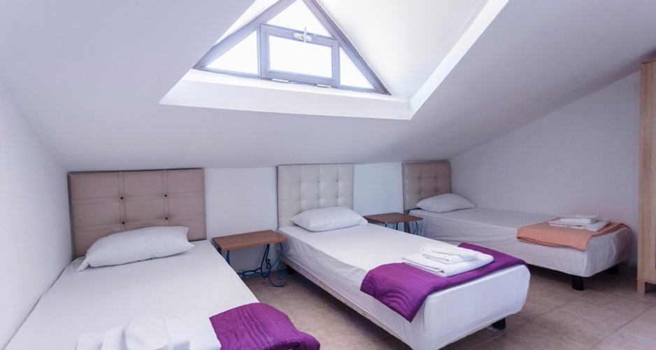 Çatı Teras Katı Oda (3 Kişilik)