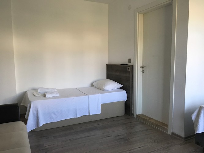 Aile Bahçe Katı Odası, Bahçe Manzaralı