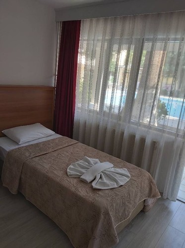 Economy Room (1 Person)