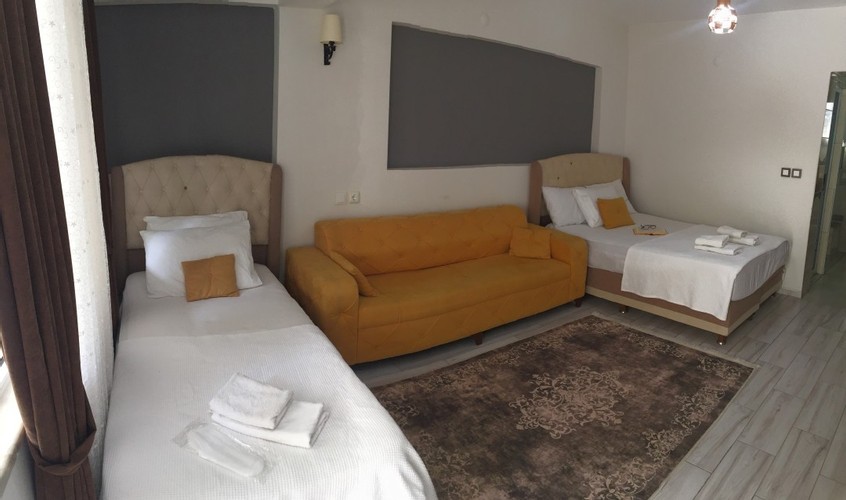 Family Room (3 Person)