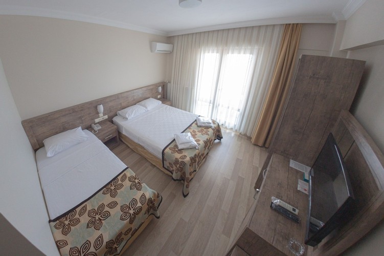 Standart Oda, Deniz Manzaralı (3 Kişilik, Balkonlu)