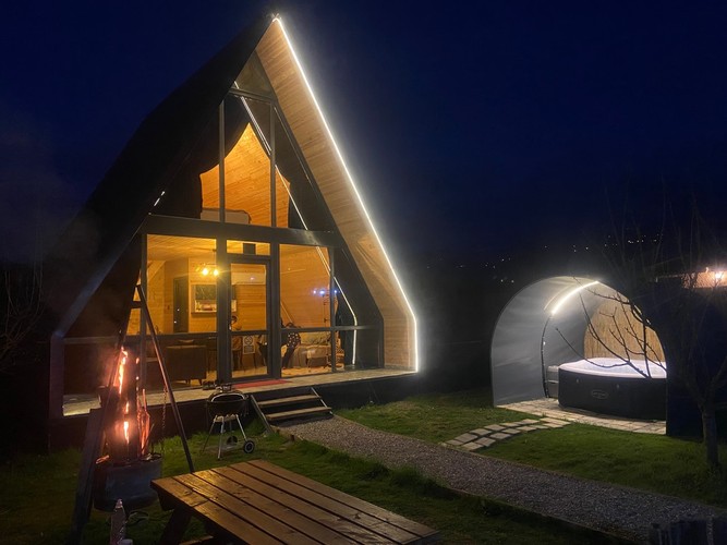 Bungalov Dubleks Oda, Havuz Manzaralı