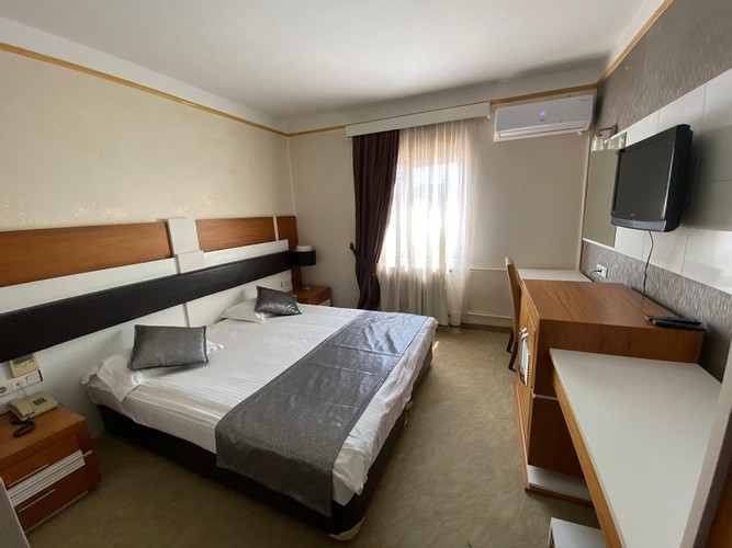 Standard Room (1 Person)