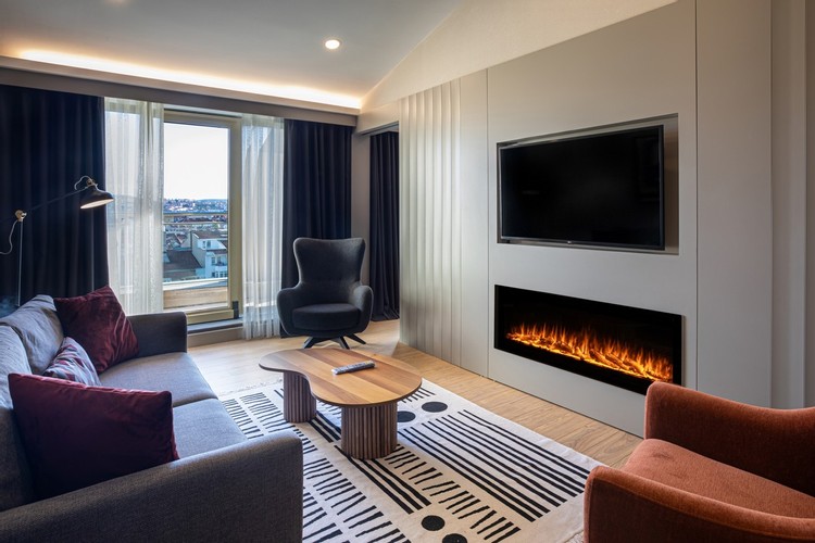 Deluxe Suit Oda, Nehir Manzaralı