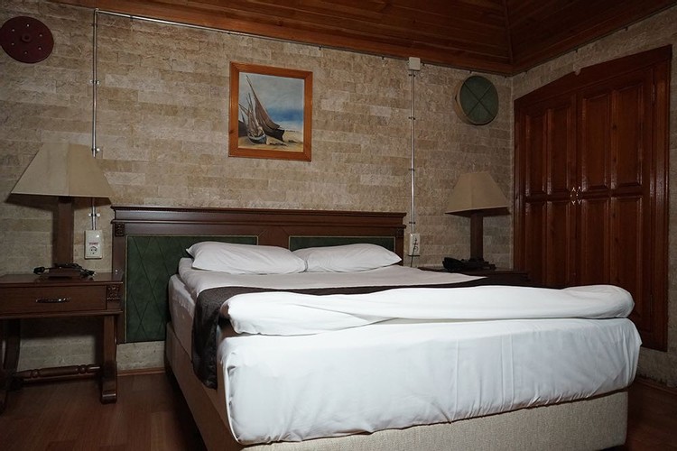 Standard Room (1 Person)