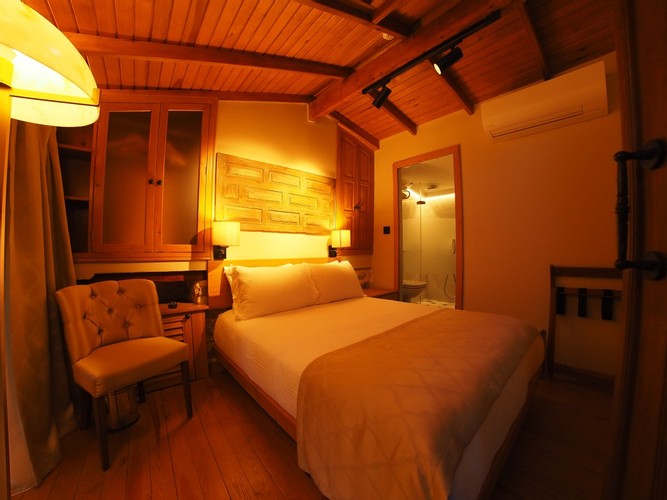 Deluxe Room (Balcony)