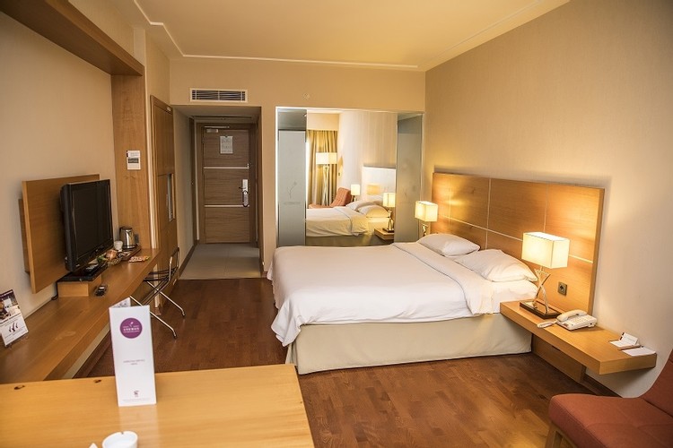 Deluxe Room (1 Person)