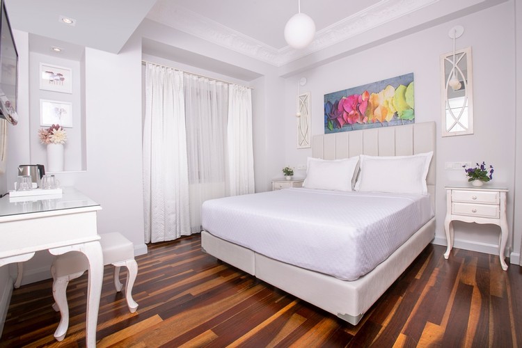 Deluxe Room (Balcony)