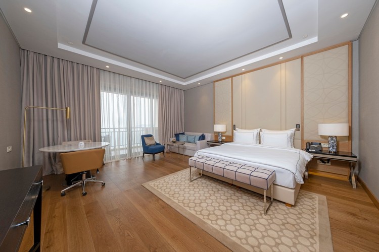 Deluxe Room, Land View