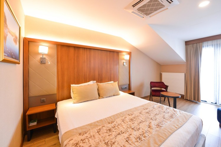 Classic Teras Oda (Teraslı)