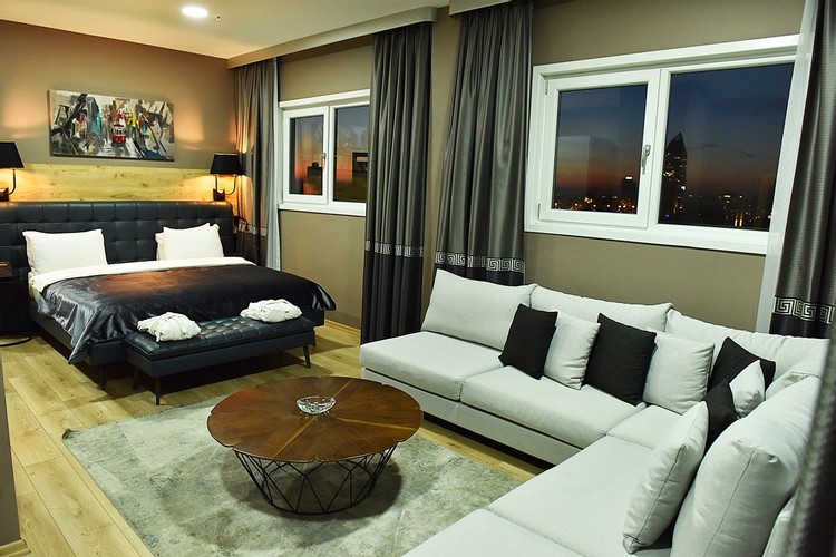 Deluxe Room (Balcony)