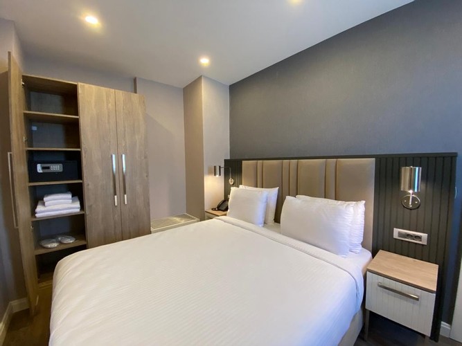 Roof Suite Room (Balcony)