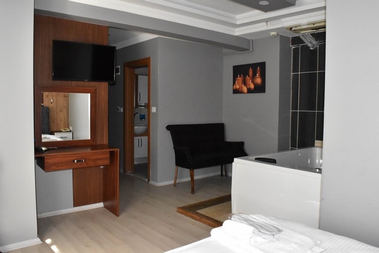 Suit 2+1 Daire Luxury Oda (Jakuzi)