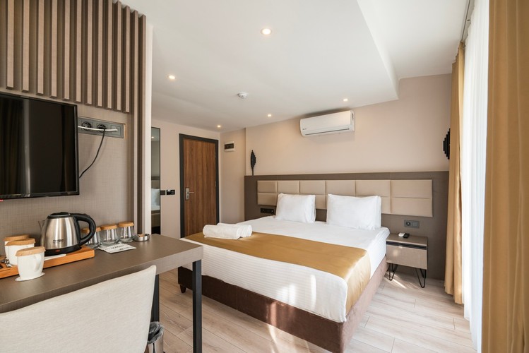 Family Room (Balcony)