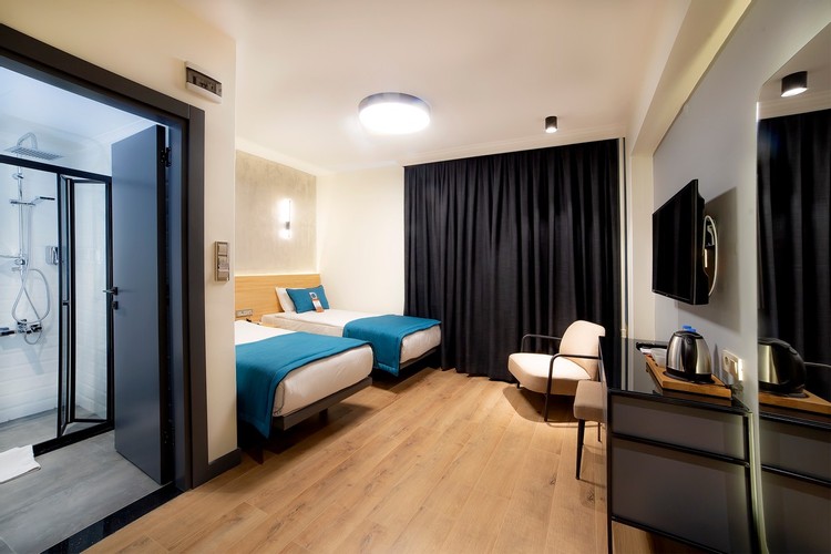 Standard Room (1 Person)