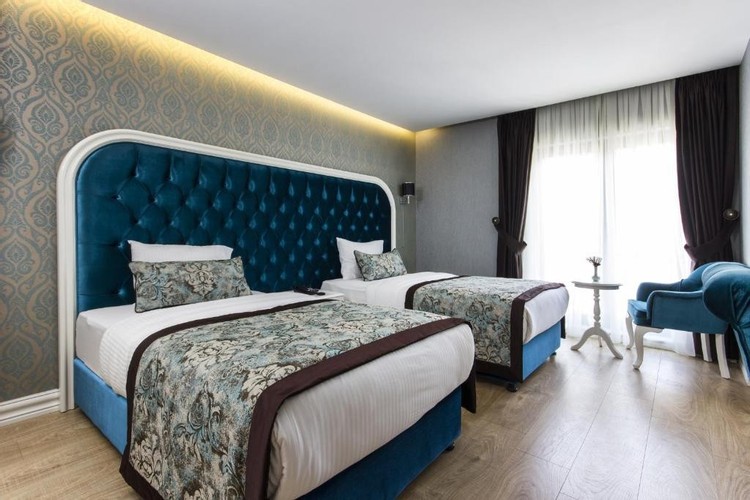 Aile Superior Odası (Balkonlu)