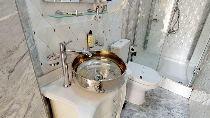 Single Room (1 Person)