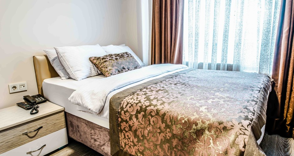 Single Room (1 Person)