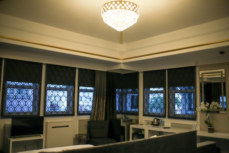 Bağlantılı Oda, Kara Manzaralı