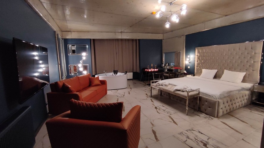 Suite Room (Jacuzzi)