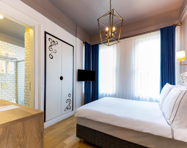 Classic Oda, Queen Yataklı