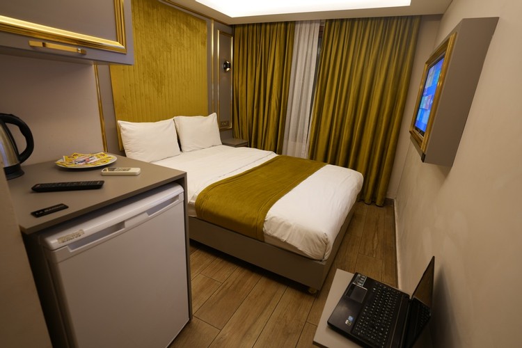 Single Room (1 Person)