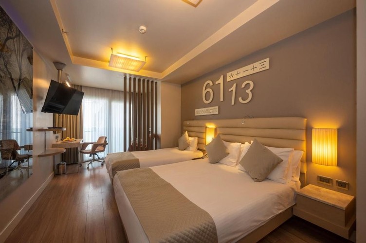 Aile Superior Odası