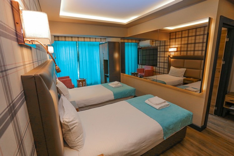 Standard Room (4 Person)
