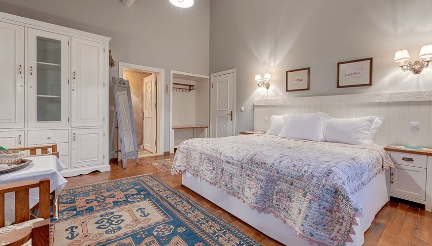 Superior Oda, Havuz Manzaralı