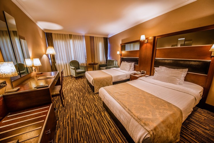 Deluxe Iki Ayrı Yataklı Oda