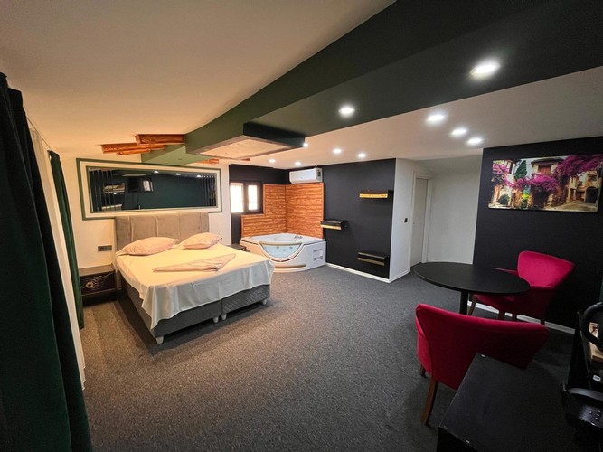 King Suite Room