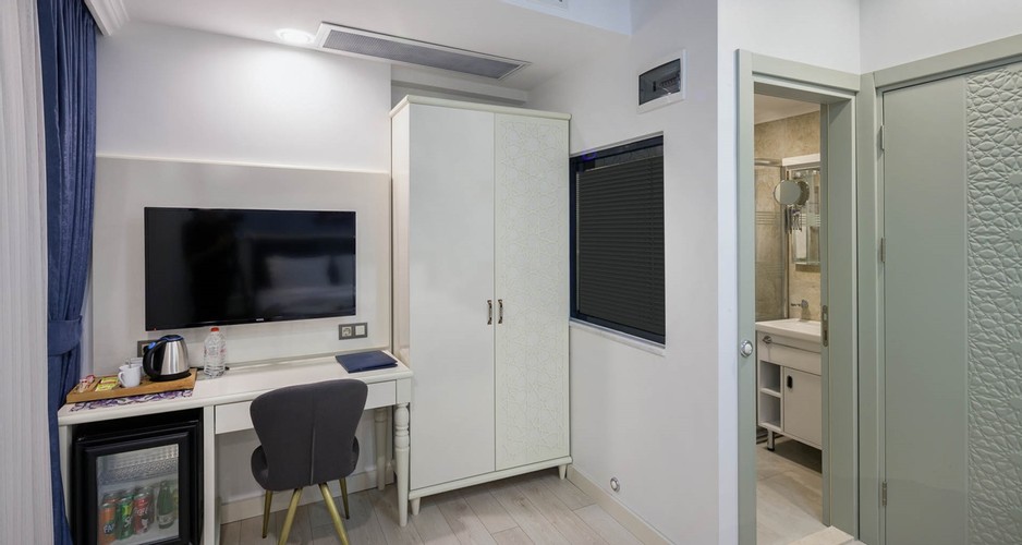 Economy Room (1 Person)