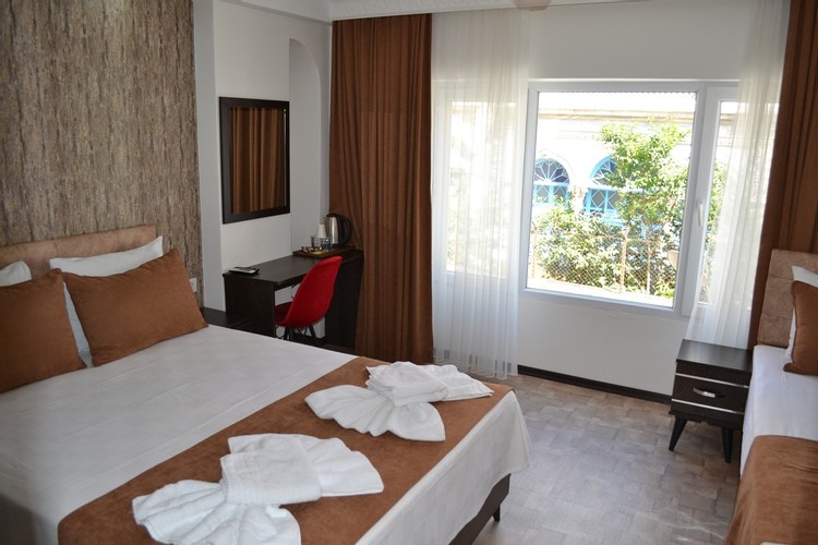 Standard Room (3 Person)