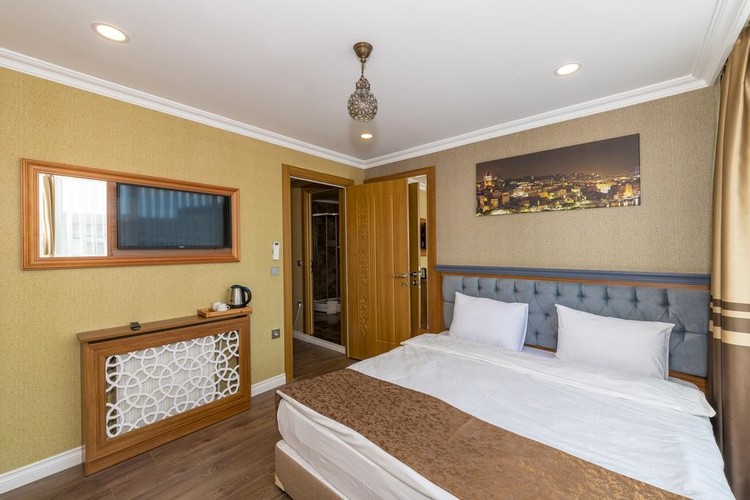 Standard Room (1 Person)